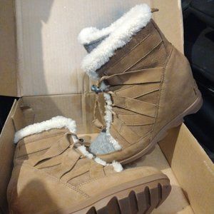Sorel Joan of Arctic wedge || cozy
